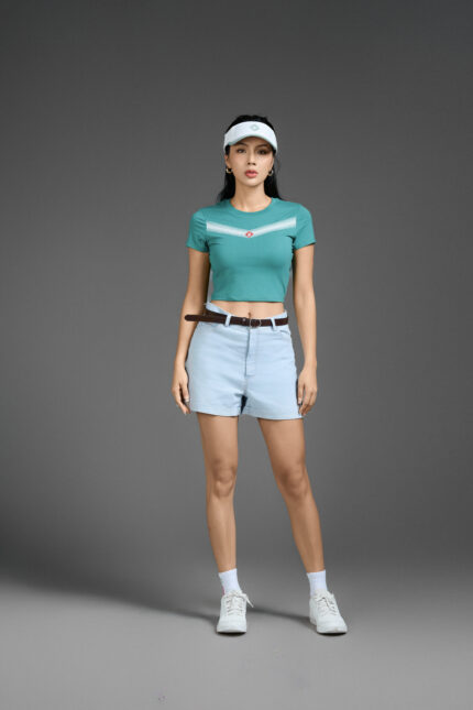 [COMING SOON] Áo T-shirt Croptop Nữ PILI Hoạ Tiết In Chữ V