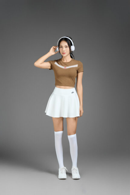 [COMING SOON] Áo T-shirt Croptop Nữ PILI Hoạ Tiết In Chữ V
