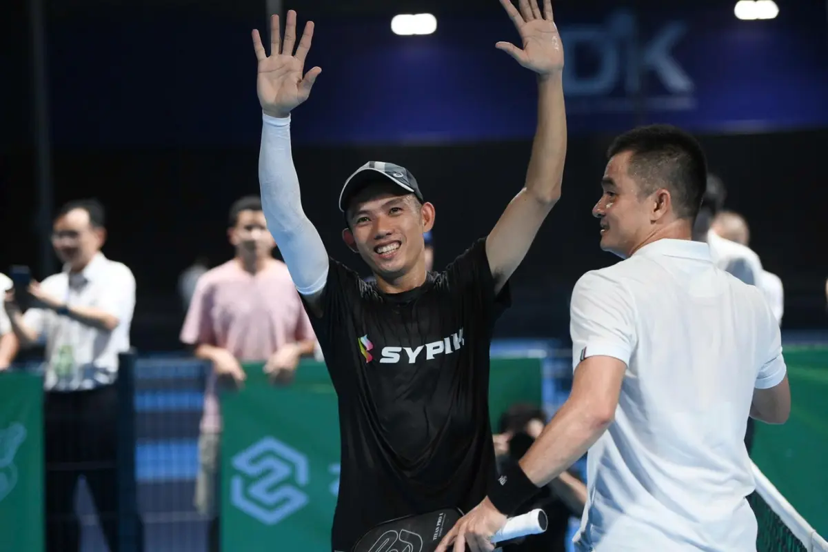 Dai su le quoc khanh vo dich giai pickleball dan tri 20 nam 2