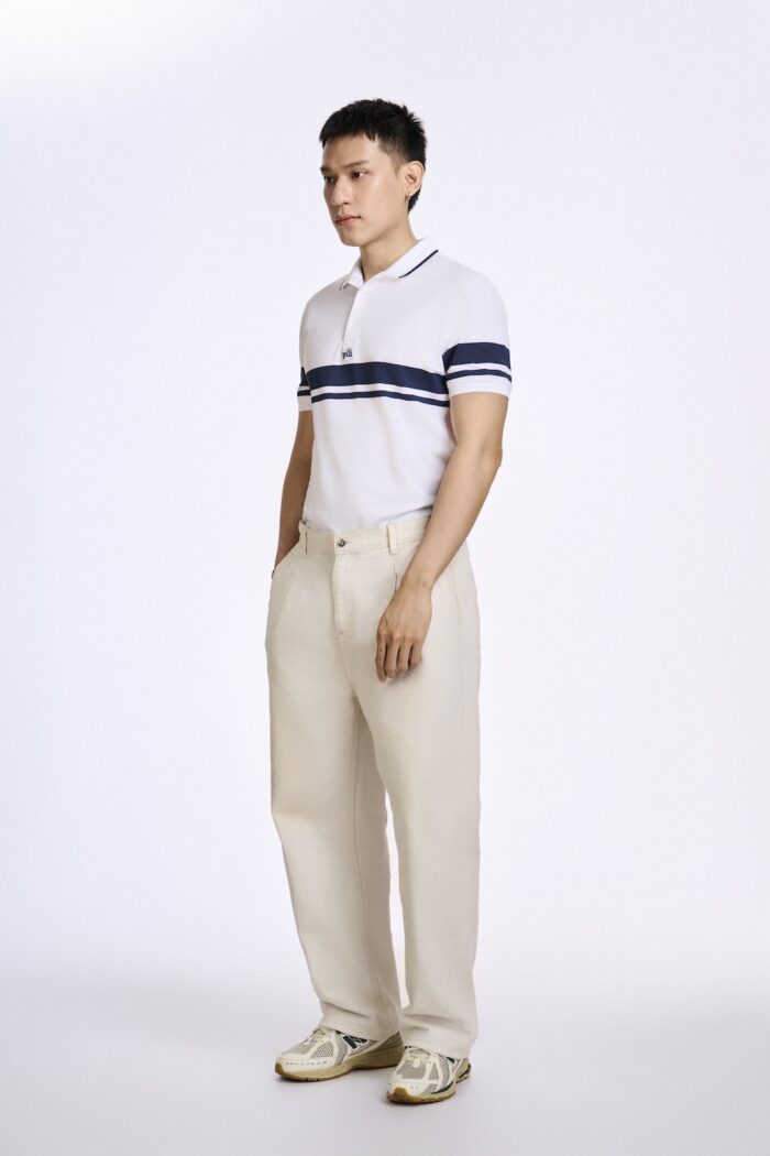 KP057 ao polo phoi soc ngang mau trang soc xanh navy goc nghieng