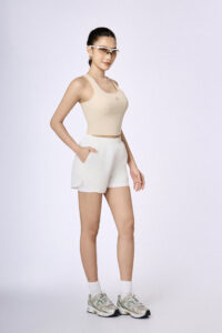 Ao croptop the thao pili form fit dang mau be trai