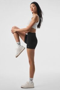 outfit tập gym nữ