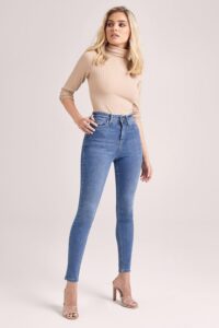 skinny jeans cạp vừa
