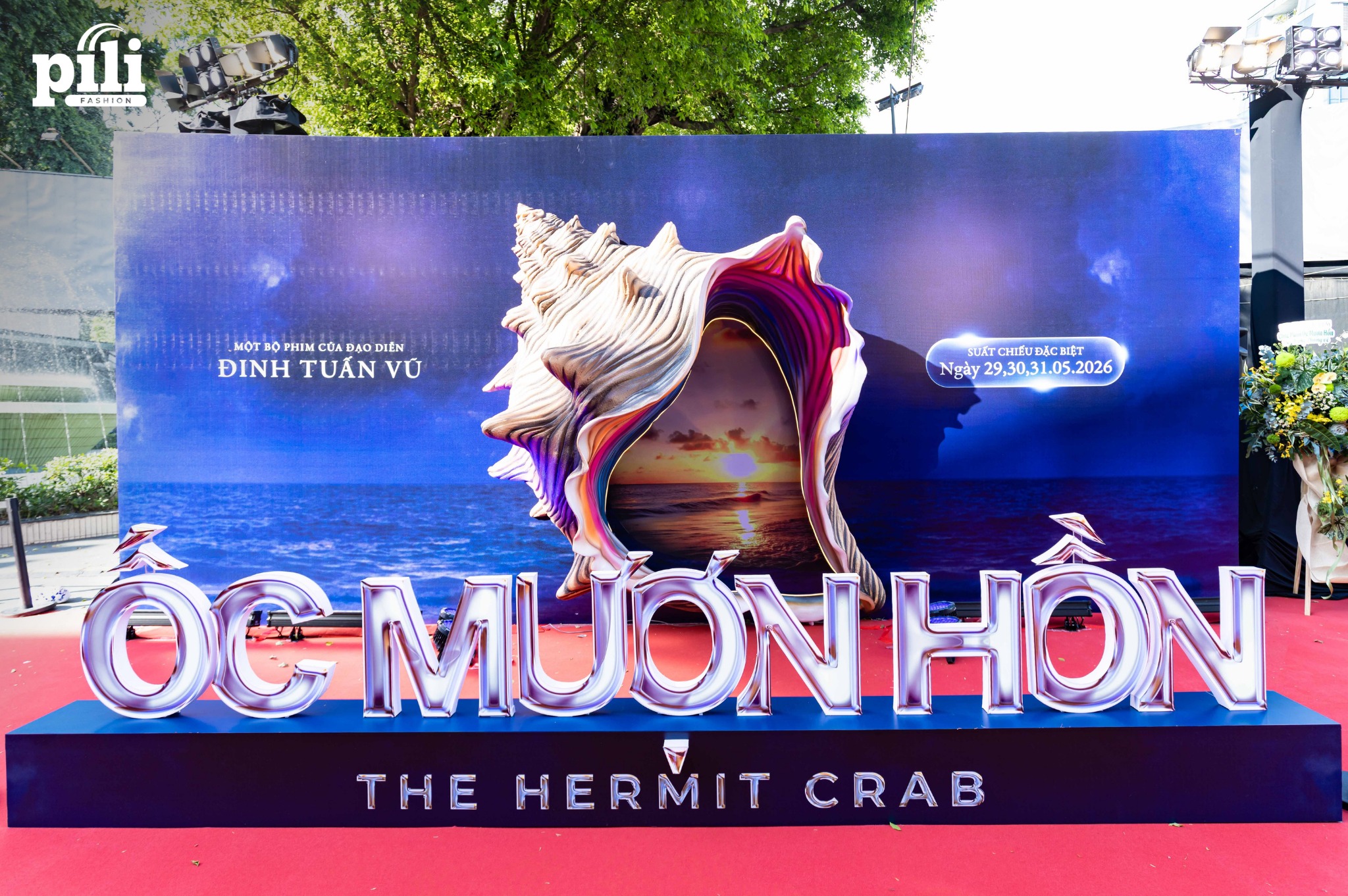PILI Fashion hân hạnh đồng hành cùng buổi Premiere “Ốc Mượn Hồn” backdrop oc muon hon