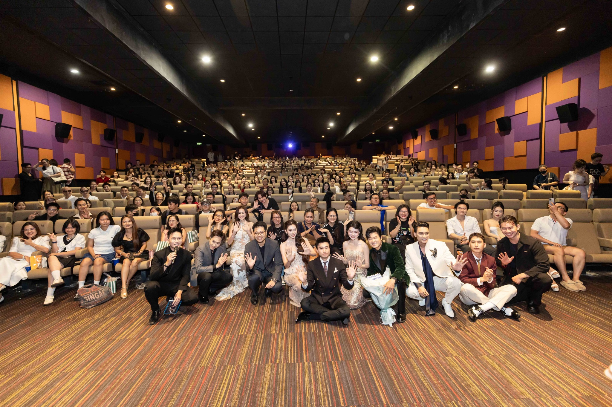PILI Fashion hân hạnh đồng hành cùng buổi Premiere “Ốc Mượn Hồn” giao luu khach moi oc muon hon
