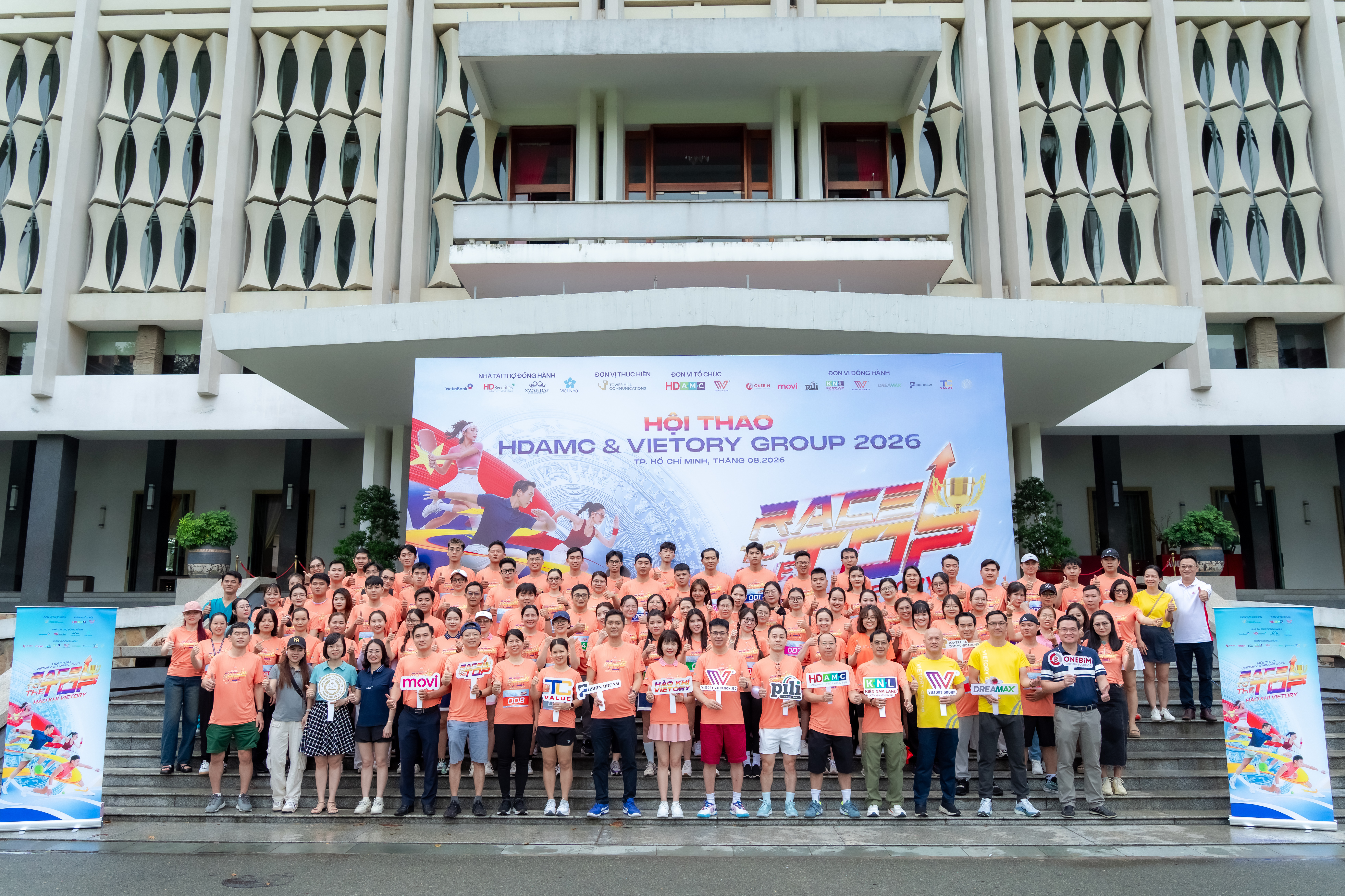 PILI Fashion cung cấp áo thun đồng phục cao cấp cho hội thao HDAMC & Vietory Group “Race to the top” hội thao vietory